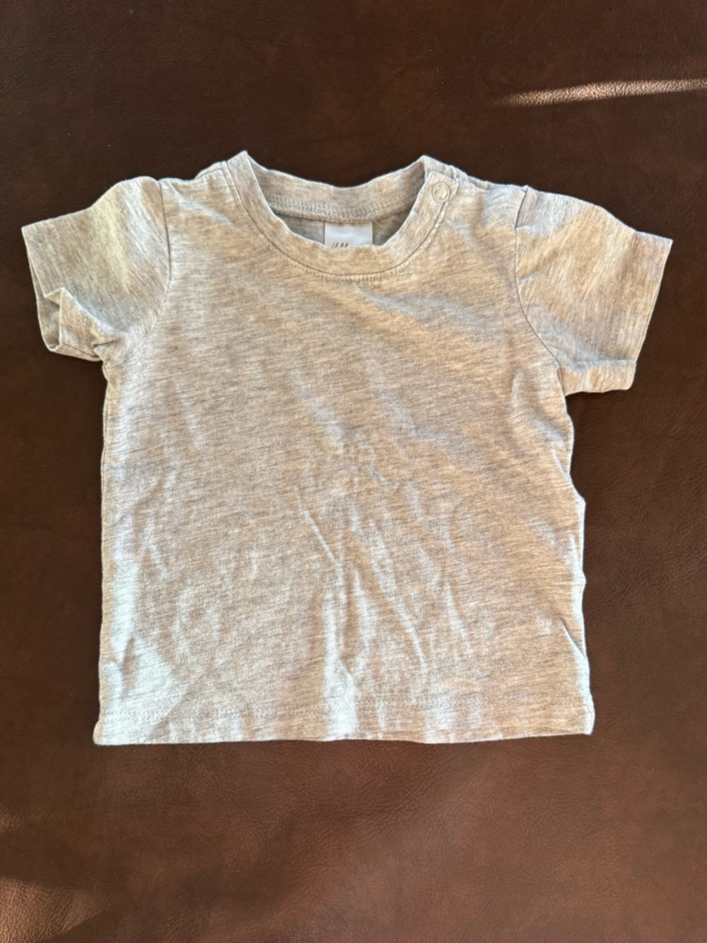 6 H&M Kids Crew Neck T-Shirt Bundle - Navy, Gray, Tan, Cream, White - Picture 7 of 11